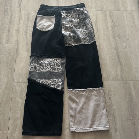 different style pants - Picture 2 of 2